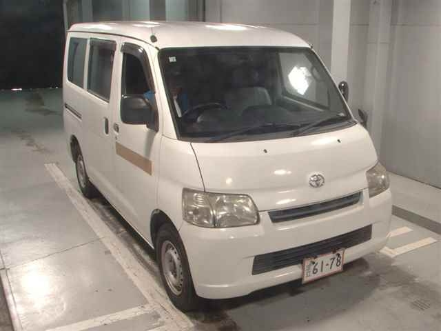 TOYOTA TOWN ACE VAN 2014