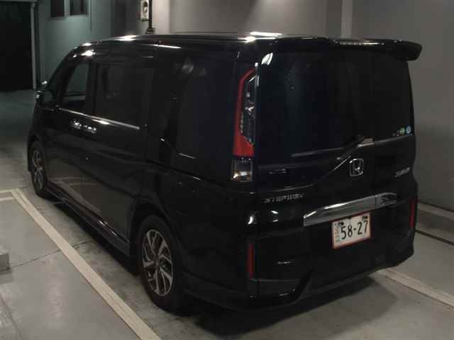 HONDA STEP WAGON 2016