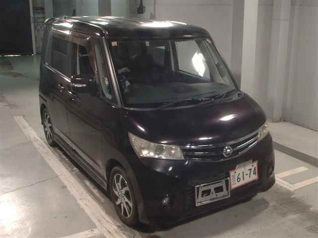 NISSAN ROOX 2010