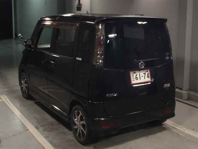 NISSAN ROOX 2010