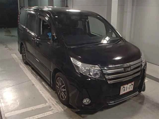 TOYOTA NOAH 2016