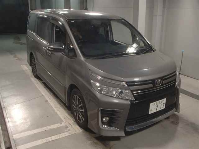 TOYOTA VOXY 2015