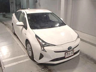 TOYOTA PRIUS 2018