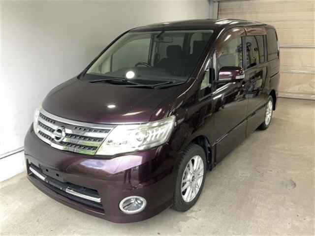 NISSAN SERENA 2010