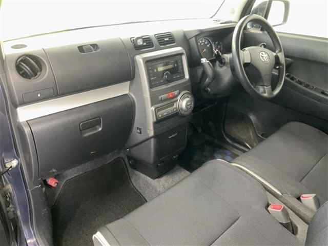 TOYOTA PIXIS SPACE 2012