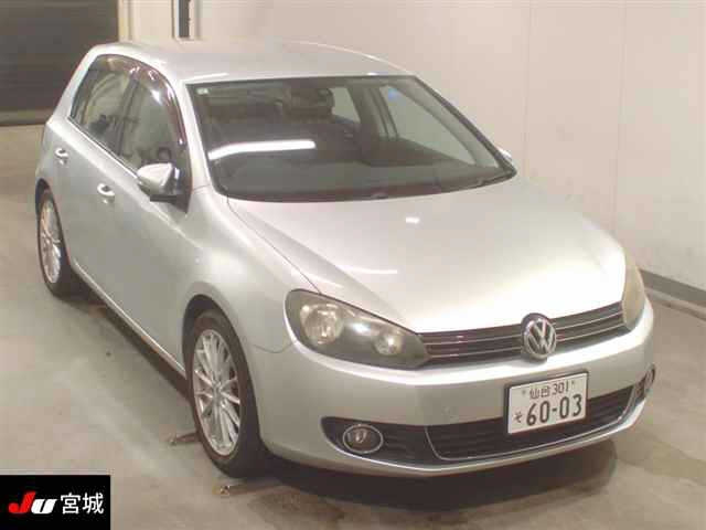 VOLKSWAGEN GOLF 2010