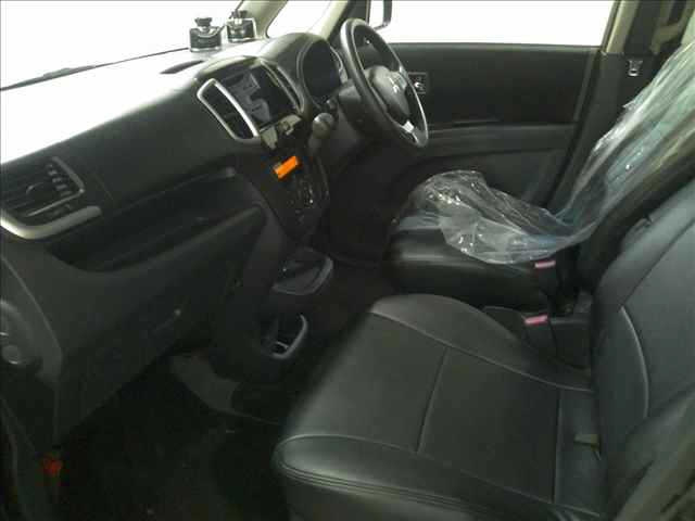 MITSUBISHI DELICA D2 2014