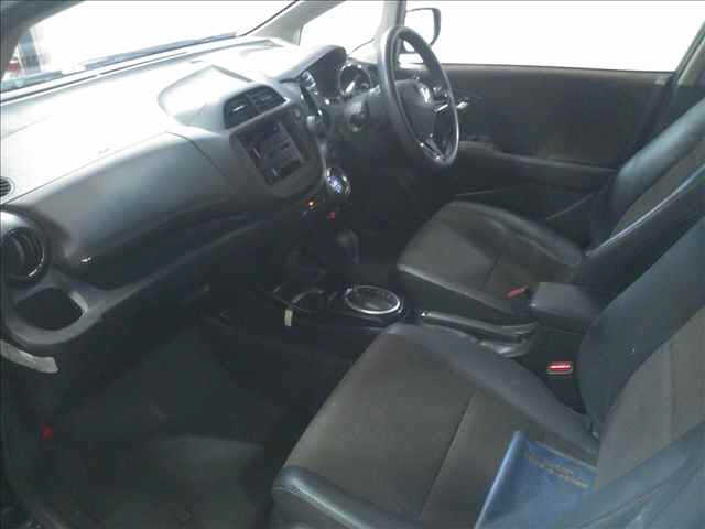 HONDA FIT SHUTTLE 2011