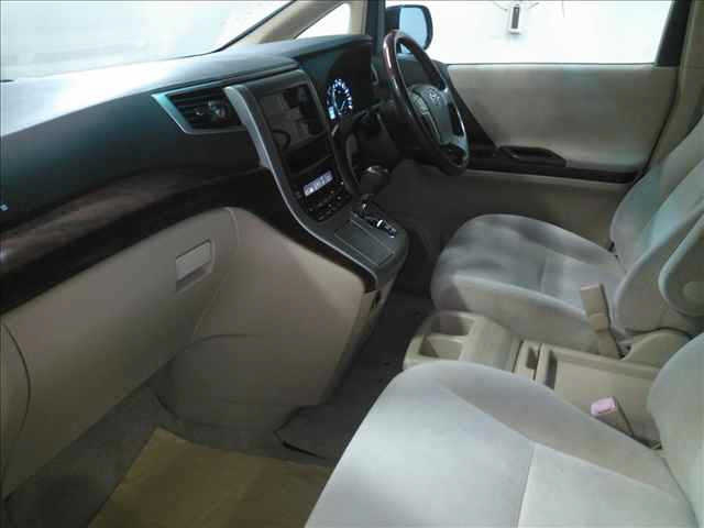 TOYOTA ALPHARD 2010