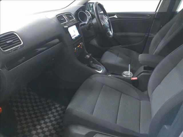 VOLKSWAGEN GOLF 2010
