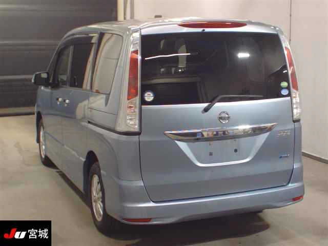 NISSAN SERENA 2012