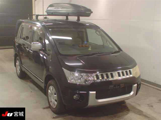 MITSUBISHI DELICA D5 2010