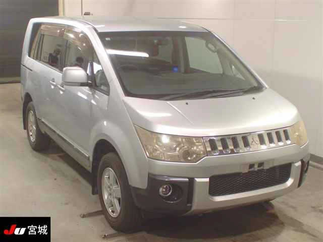 MITSUBISHI DELICA D5 2010