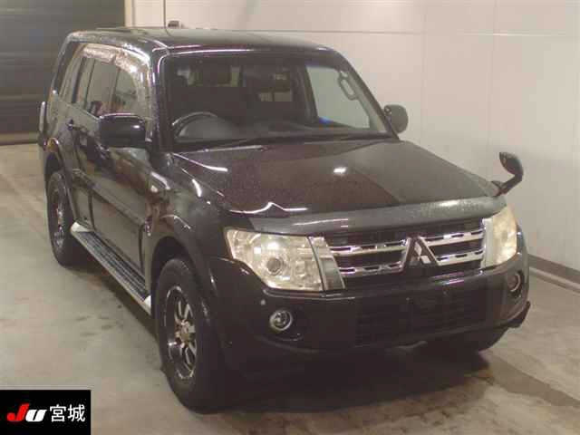 MITSUBISHI PAJERO 2011