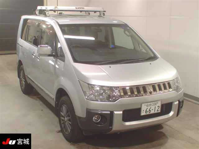MITSUBISHI DELICA D5 2009