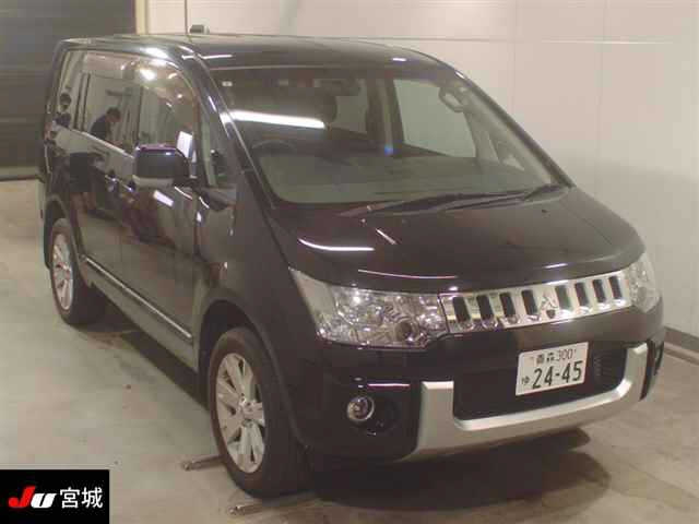 MITSUBISHI DELICA D5 2009