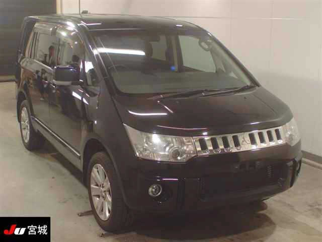 MITSUBISHI DELICA D5 2009