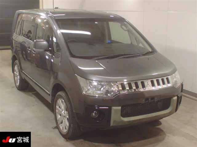 MITSUBISHI DELICA D5 2014
