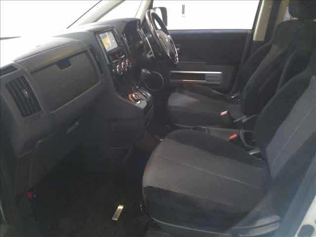 MITSUBISHI DELICA D5 2010