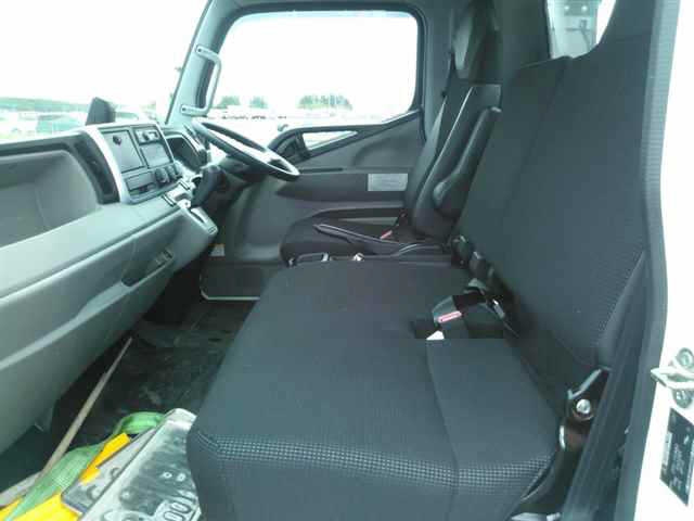 MITSUBISHI CANTER 2022