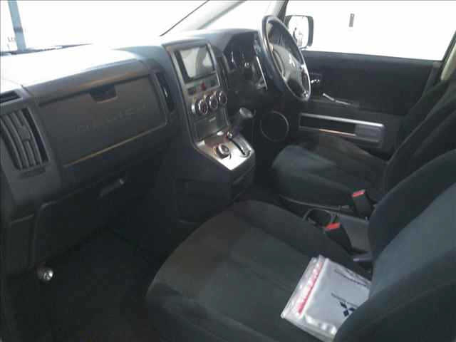 MITSUBISHI DELICA D5 2014