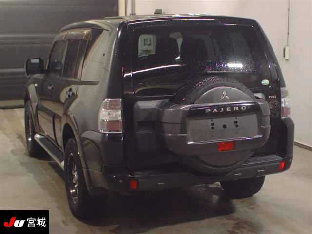 MITSUBISHI PAJERO 2011