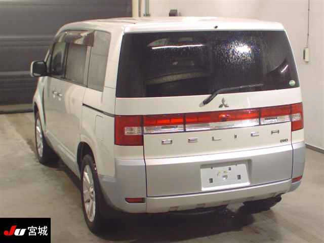MITSUBISHI DELICA D5 2017
