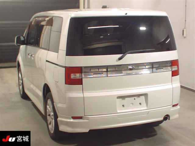 MITSUBISHI DELICA D5 2010