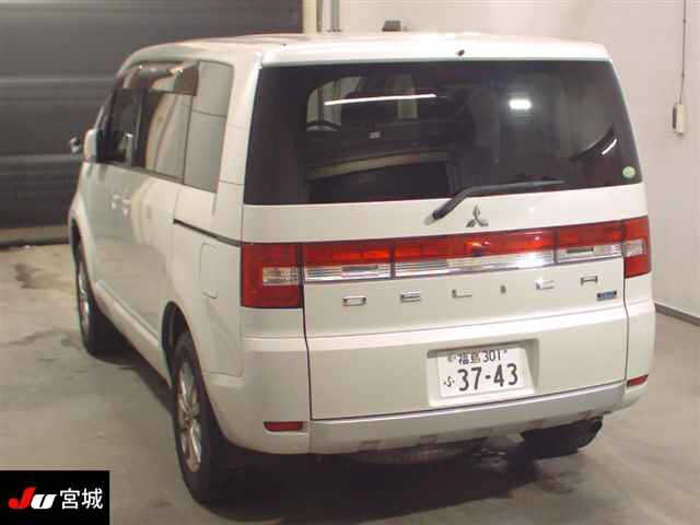 MITSUBISHI DELICA D5 2014