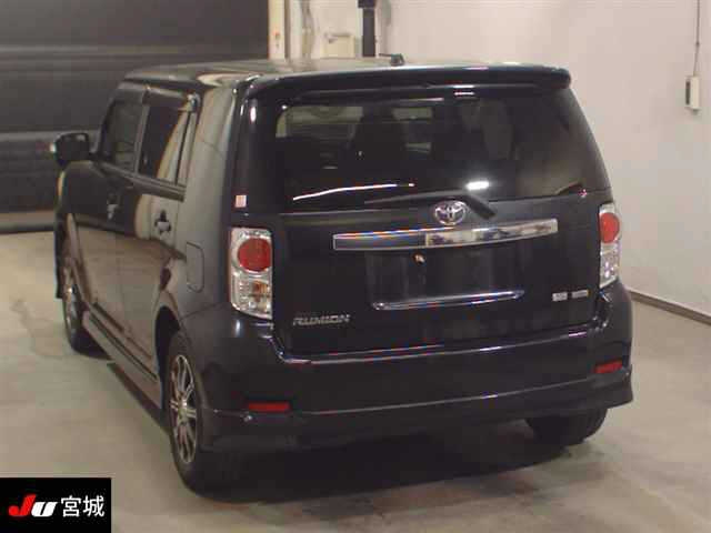 TOYOTA COROLLA RUMION 2012