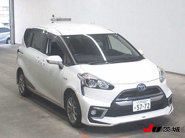 TOYOTA SIENTA 2015