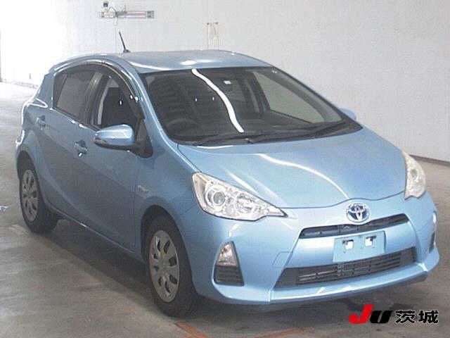 TOYOTA AQUA 2012
