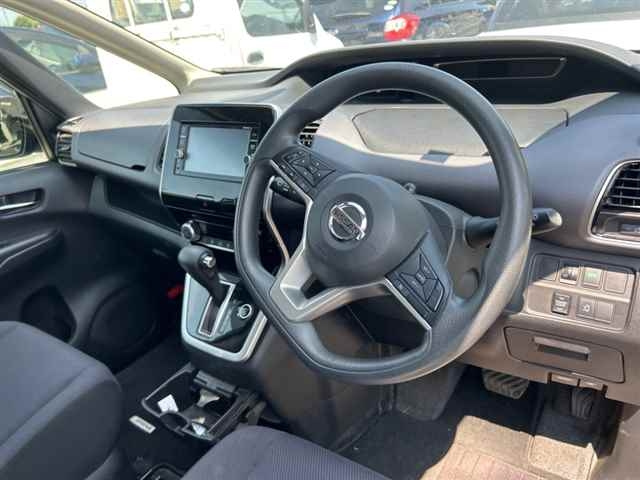 NISSAN SERENA 2017