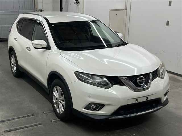 NISSAN X-TRAIL 2015