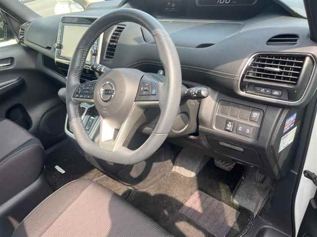 NISSAN SERENA 2019