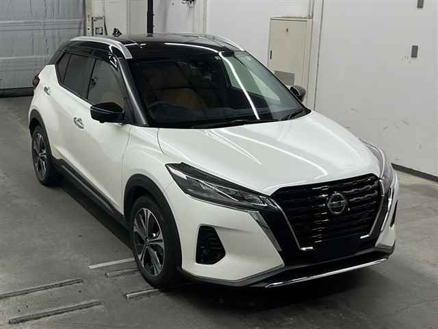 NISSAN KIX 2022