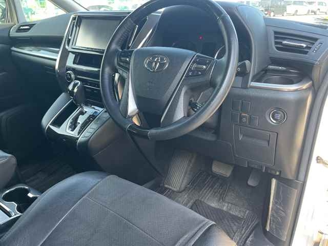 TOYOTA VELLFIRE 2015