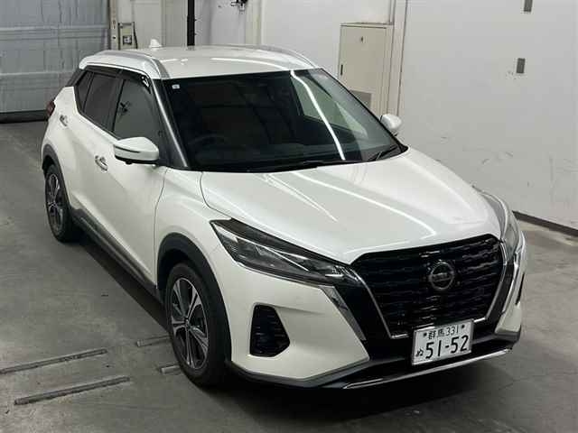 NISSAN KIX 2021