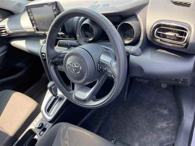 TOYOTA YARIS CROSS 2023