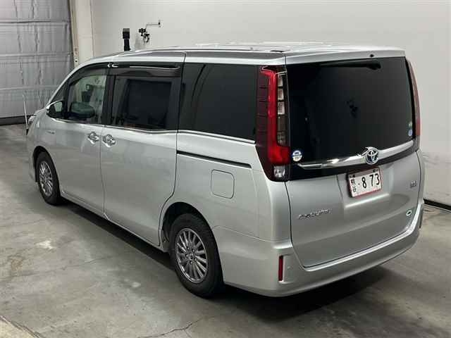 TOYOTA ESQUIRE 2014