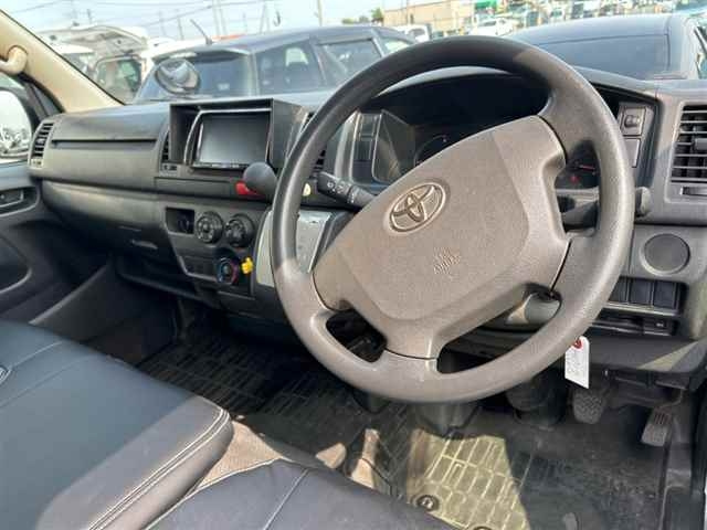 TOYOTA HIACE VAN 2014