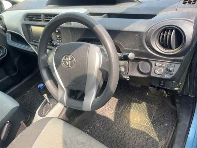 TOYOTA AQUA 2014
