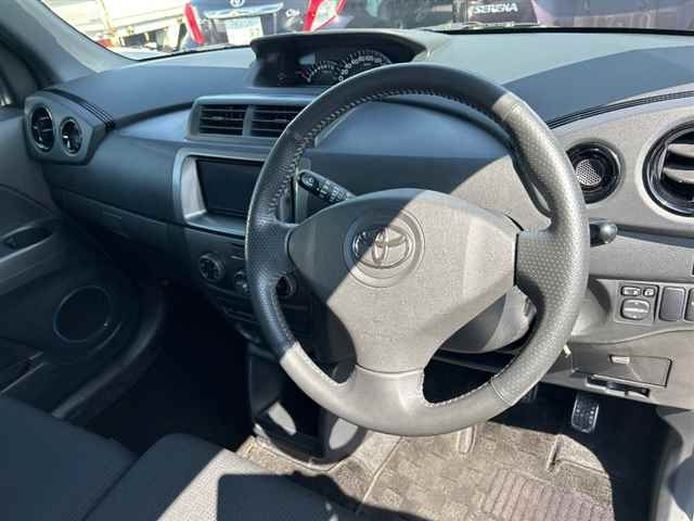 TOYOTA BB 2011