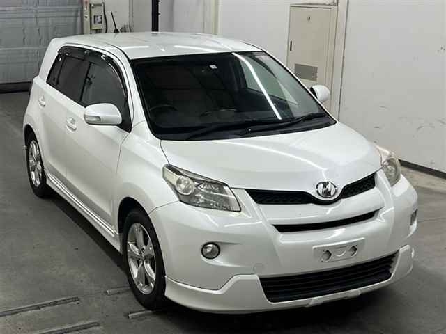 TOYOTA IST 2008
