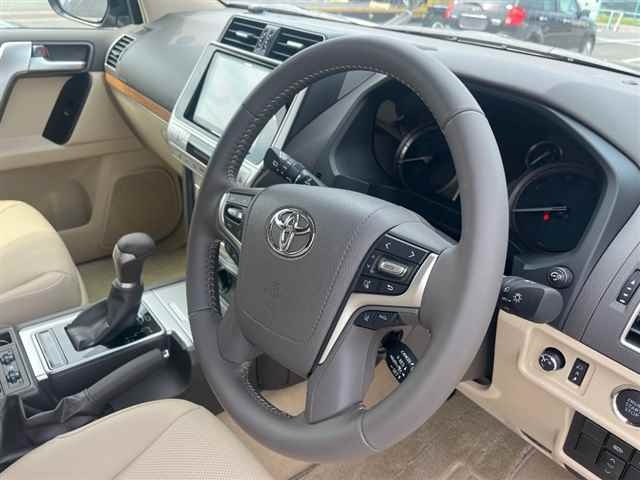 TOYOTA LAND CRUISER PRADO 2023