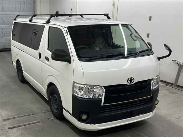 TOYOTA HIACE VAN 2014