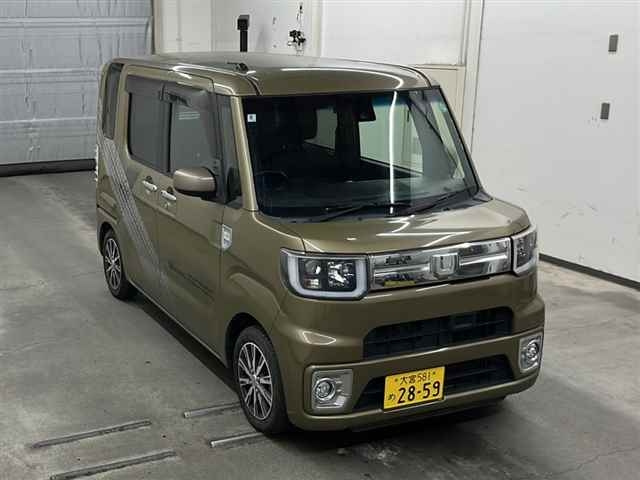 DAIHATSU WAKE 2017