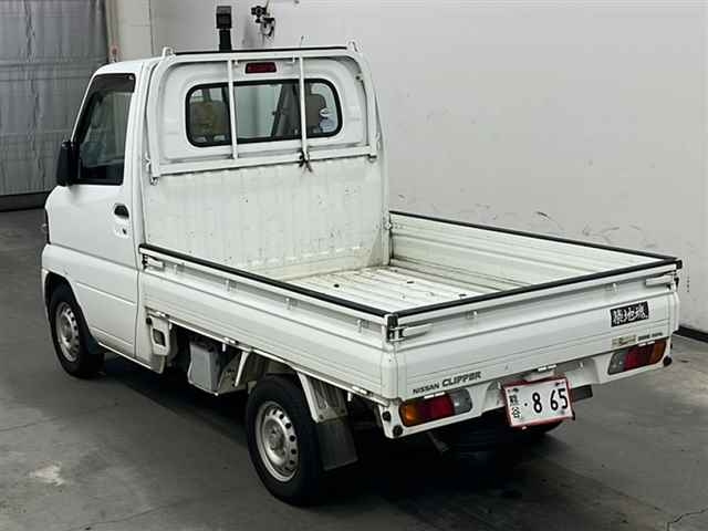 NISSAN CLIPPER TRUCK 2011