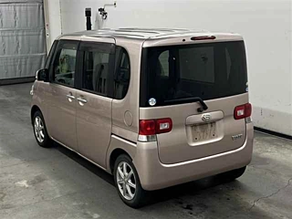 DAIHATSU TANTO 2010