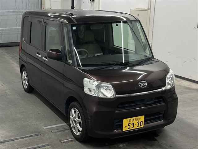 DAIHATSU TANTO 2015